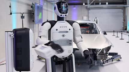 Humanoider Roboter Hexagon Aeon in BMW-Produktion.