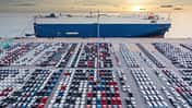 12/2025, Autotransporter RoRo-Schiff Autohalde Hafen Import Autotransporter RoRo-Schiff Autohalde Hafen Import
